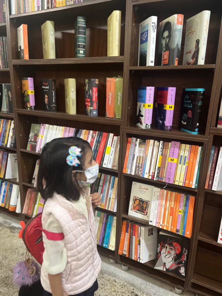 کودکان در اردو کابفروشی